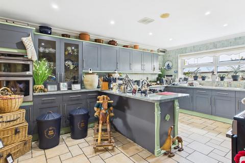 5 bedroom detached house for sale, Byedales, Bempton