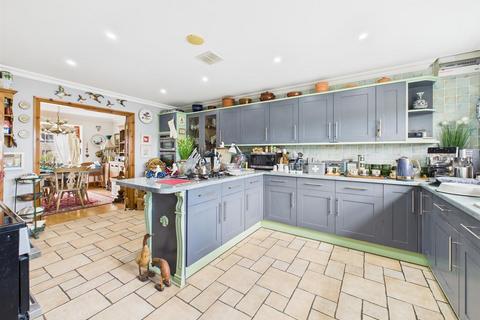5 bedroom detached house for sale, Byedales, Bempton