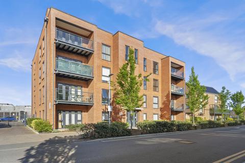 Felnex Avenue, Hackbridge