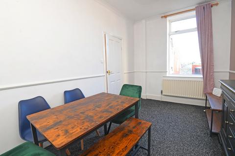 4 bedroom end of terrace house for sale, Skipton Road, Harrogate
