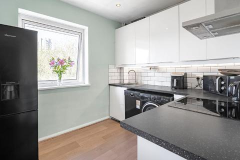 1 bedroom flat for sale, Battersea Park Road, Battersea, London, SW11