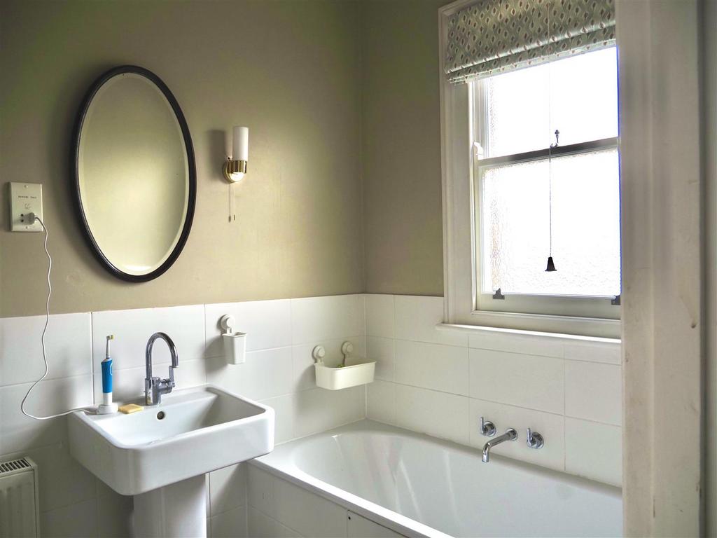 Clevedon Road SE20 7 QQ - 21 of 46.jpeg