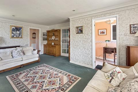 1 Bradley Close, Warminster, BA12 8BW