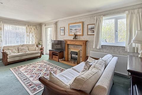 1 Bradley Close, Warminster, BA12 8BW