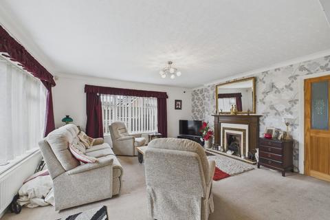 2 bedroom detached bungalow for sale, Moorlands, Wickersley