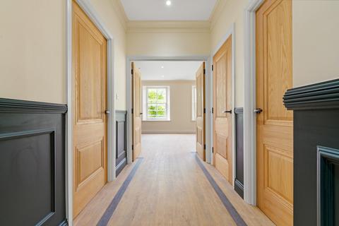 2 bedroom apartment to rent, Museum View, Park Place, Cardiff