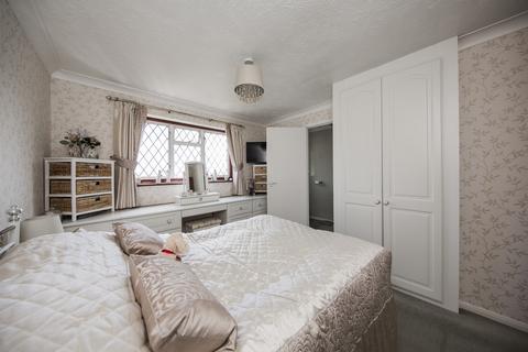 4 bedroom detached house for sale, Beaver Close, Crowborough
