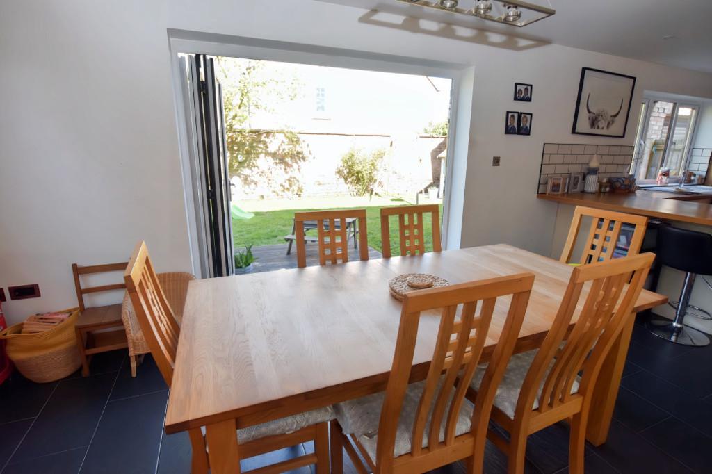 Dining Kitchen 6