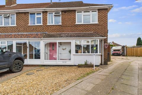 5 bedroom end of terrace house for sale