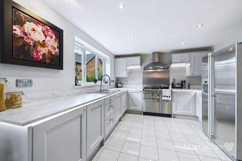 6 Dovestone Gardens, Littleover, Derby, DE23 4EJ