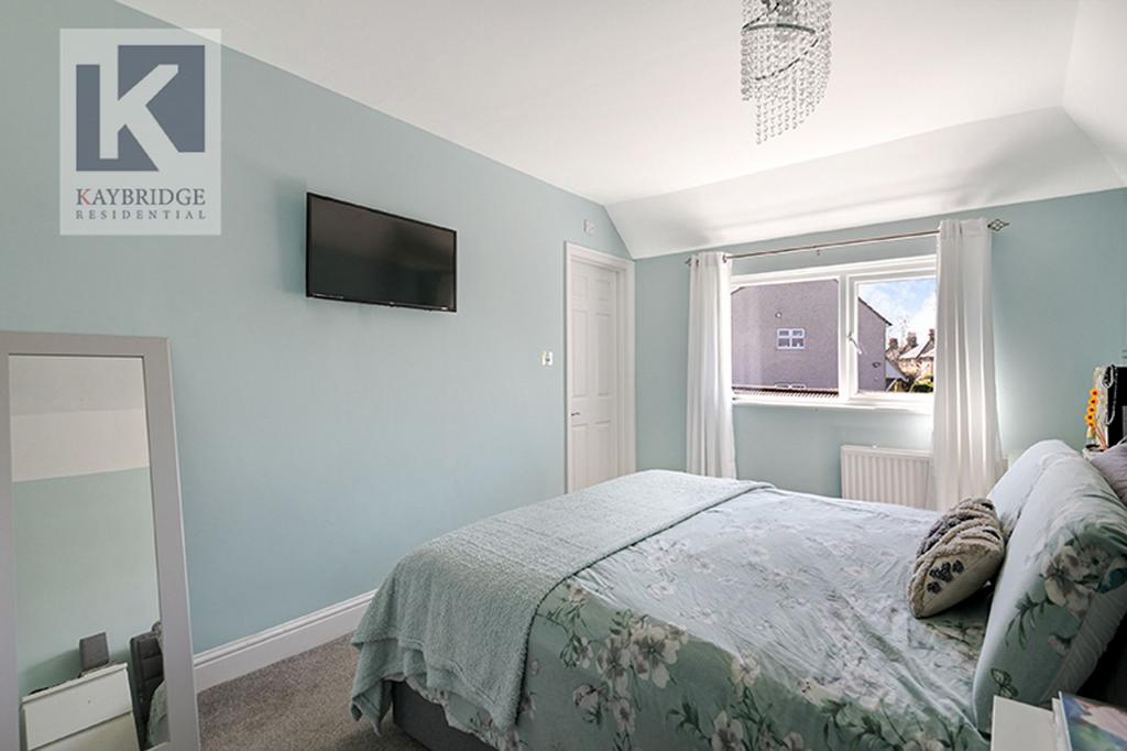 The Hawthorns, Epsom - KT17 2 QA
