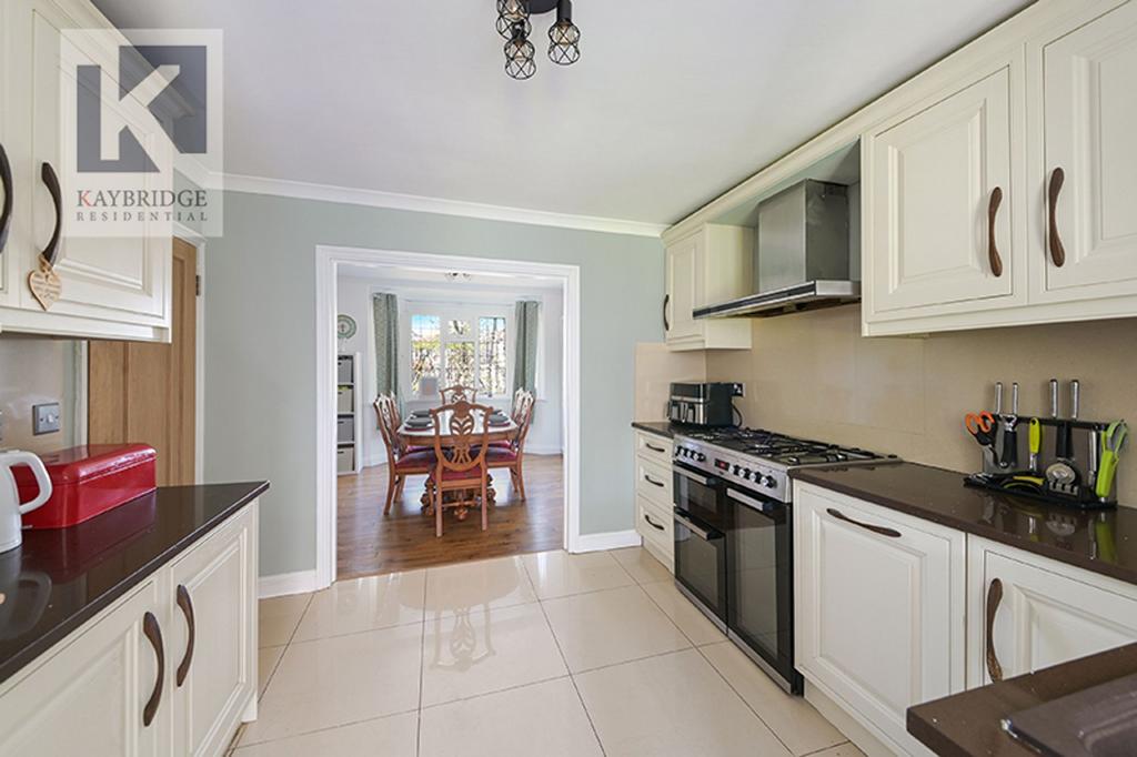 The Hawthorns, Epsom - KT17 2 QA