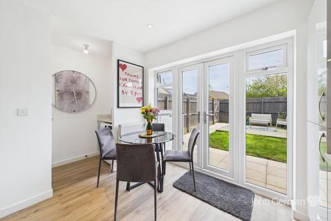 50 Archer Drive, Mickleover, Derby, DE3 0AG