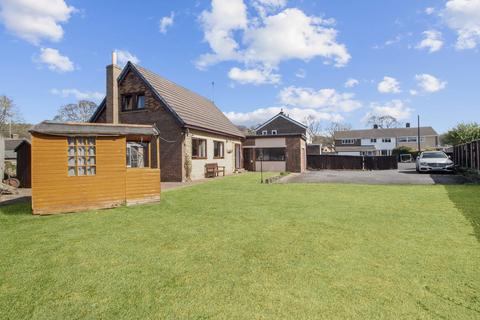3 bedroom detached bungalow for sale, Lydgate Drive, New Mill, Holmfirth