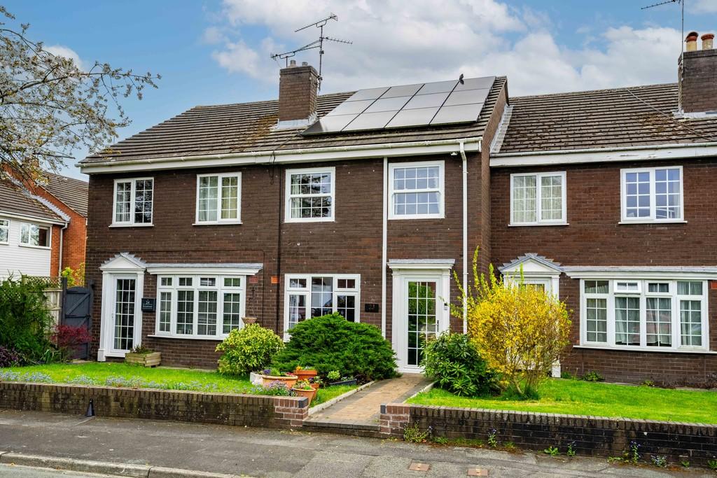 23 Broadmead, CH3 5 PT-1