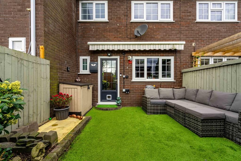 23 Broadmead, CH3 5 PT-13