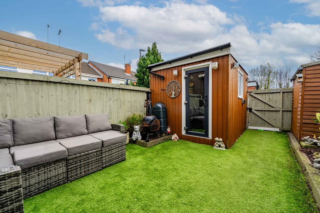 23 Broadmead, CH3 5 PT-14