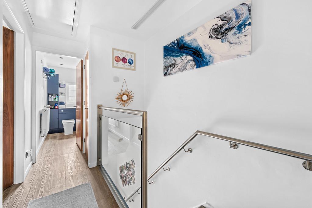 23 Broadmead, CH3 5 PT-7