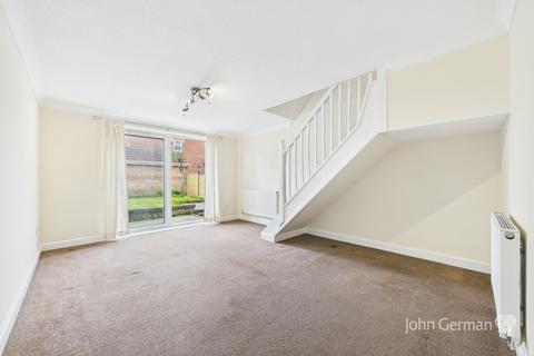 28 Ashbrook Close, Uttoxeter, ST14 8UL