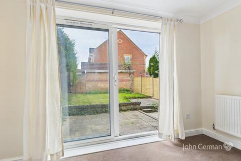 28 Ashbrook Close, Uttoxeter, ST14 8UL