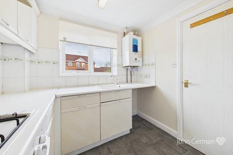 28 Ashbrook Close, Uttoxeter, ST14 8UL