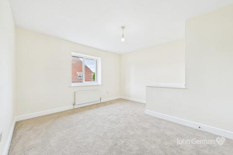 28 Ashbrook Close, Uttoxeter, ST14 8UL