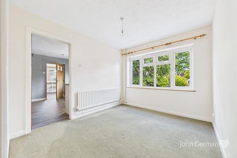 20 Hall Road, Uttoxeter, ST14 7PN