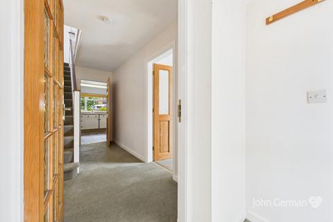 20 Hall Road, Uttoxeter, ST14 7PN