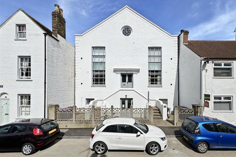 Flat D, The Old Halls Albert Street, Whitstable, CT5 1HS