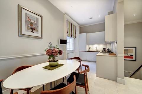 2 bedroom apartment for sale, Beaufort Gardens, Knightsbridge SW3