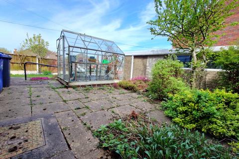 3 bedroom semi-detached house for sale, Westmorland Avenue, Clough Hall, Stoke-on-Trent