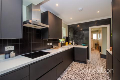 520 Charminster Road, Bournemouth, BH8 9SJ