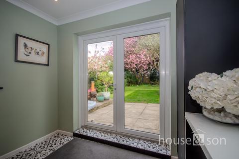 520 Charminster Road, Bournemouth, BH8 9SJ