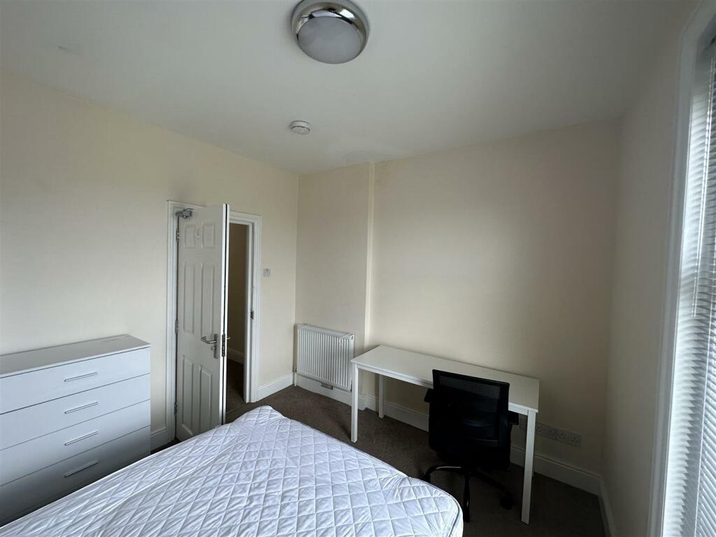 Bed 6