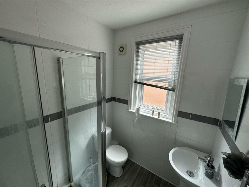 Shower Room 2