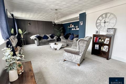 3 bedroom detached house for sale, Denbrook Avenue, Bradford 4