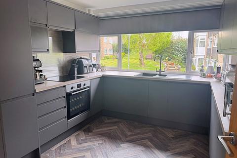 undefined, Alpine Court, Kenilworth