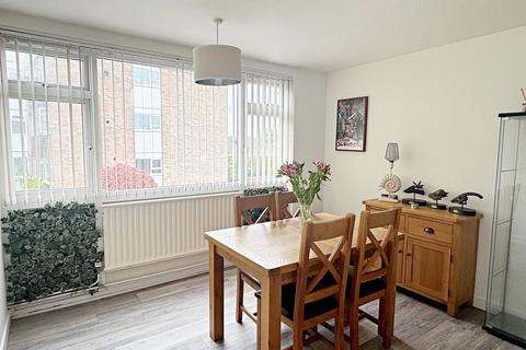 undefined, Alpine Court, Kenilworth