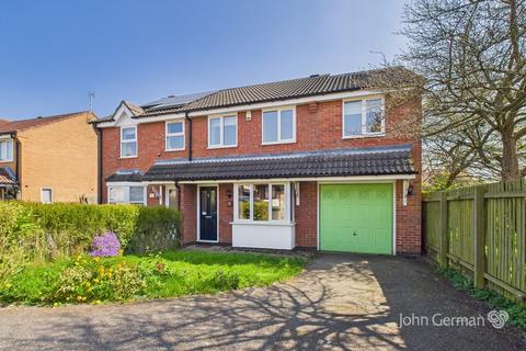 4 bedroom semi-detached house for sale, Aspen Avenue, Loughborough