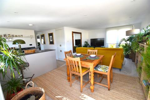 2 bedroom mobile home for sale, The Dome Village, Hockley