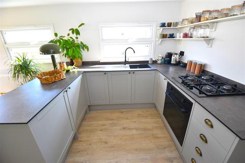 2 bedroom mobile home for sale, The Dome Village, Hockley