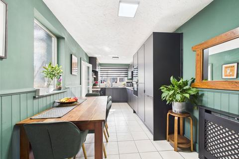 40 Clevedon Road, Gloucester, GL1 4RN