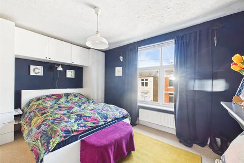 40 Clevedon Road, Gloucester, GL1 4RN