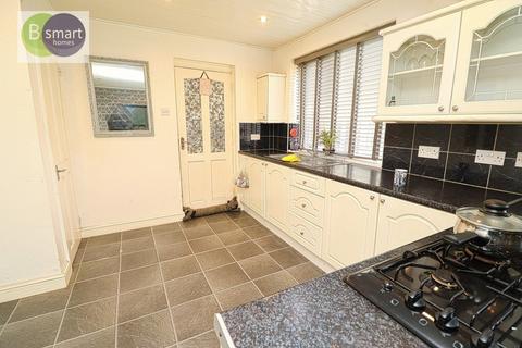 3 bedroom semi-detached house for sale, Scott Avenue, Doncaster DN12