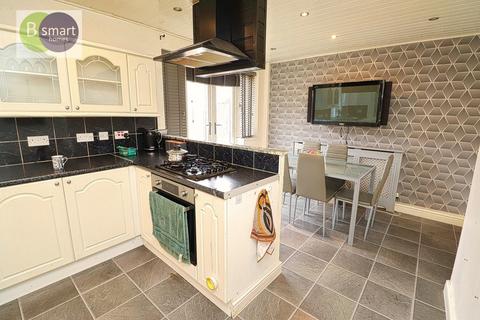 3 bedroom semi-detached house for sale, Scott Avenue, Doncaster DN12