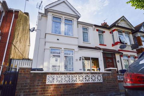 16 Abbotts Road, Southall, UB1 1HT