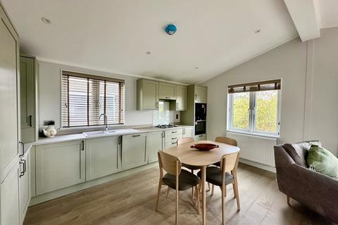 2 bedroom mobile home for sale, The Elms , Lippitts Hill