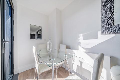 1 bedroom apartment for sale, London Road, Kent TN13