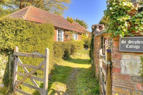 2 bedroom detached house for sale, Petersfield GU31