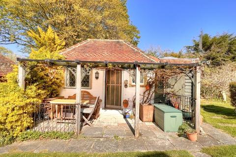 2 bedroom detached house for sale, Petersfield GU31